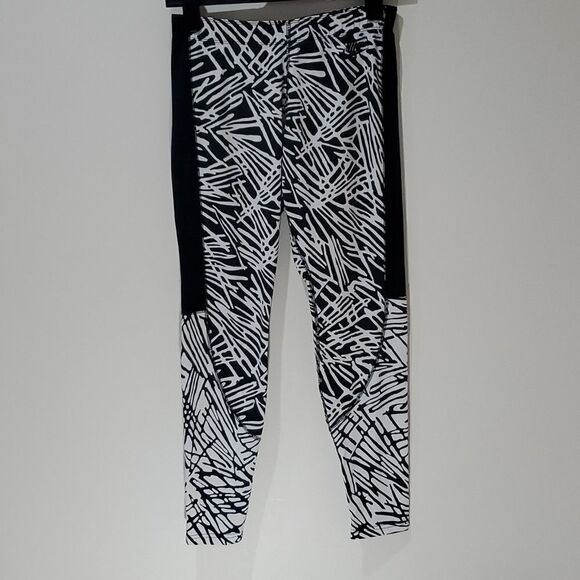 NIKE athletic leggings - Picture 1 of 7